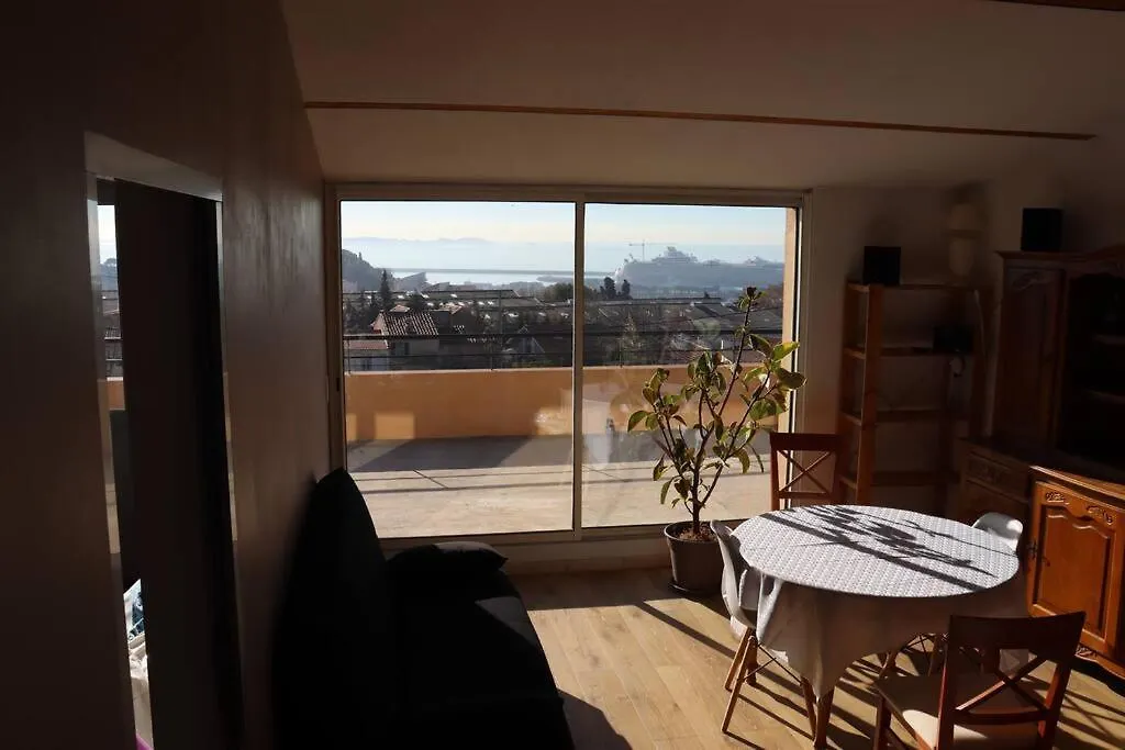 Estaque Cozy Nest With A Magical View Of The Sea Lägenhet Marseille